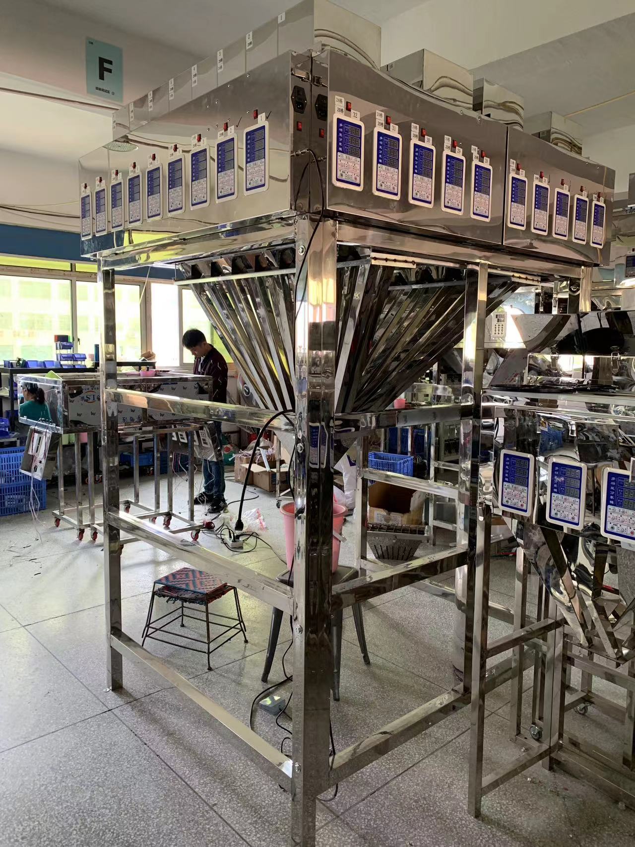 28头饰品珠子小型颗粒分装机（装盒机）高精度