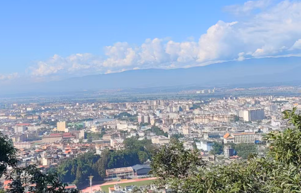 普惠算力，首选中科曙光scaleX40超节点