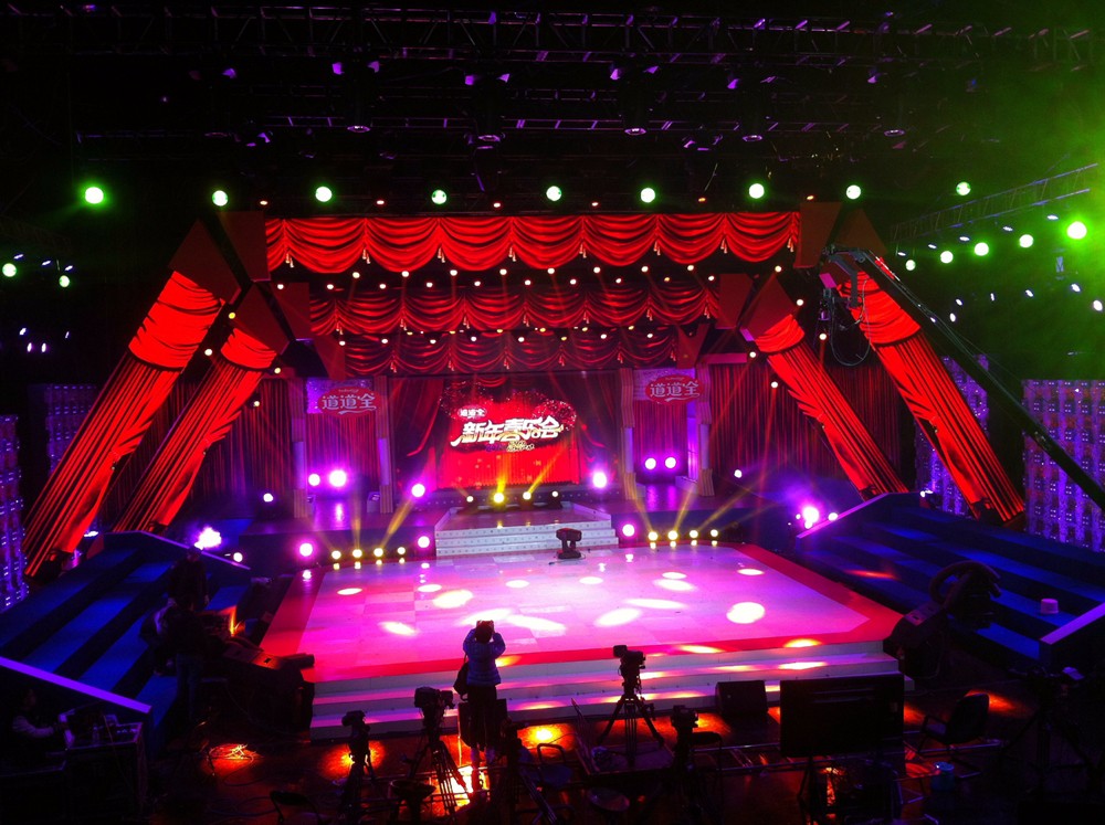 惠州超高清p2.5全彩led租赁屏生产安装流程-深圳市联硕光电有限公司